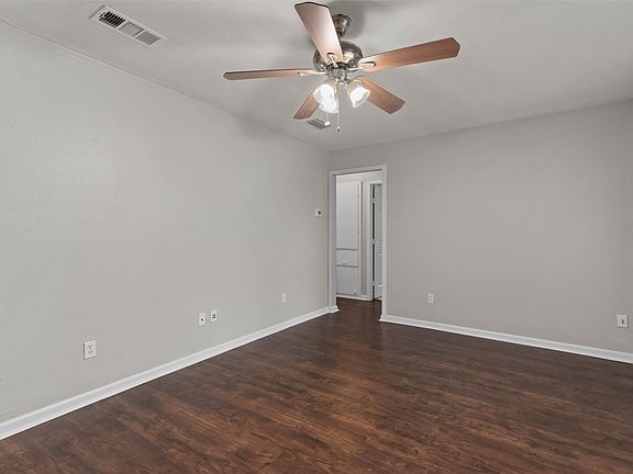 4th image of 2103 Mercedes Rd