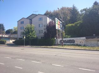 9002 Greenwood Ave N, Seattle, WA 98103