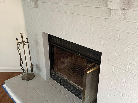 4th image of 456 Fox Harbour Dr