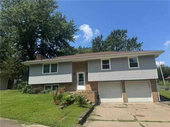 1008 S 21st Ter, Leavenworth, KS 66048