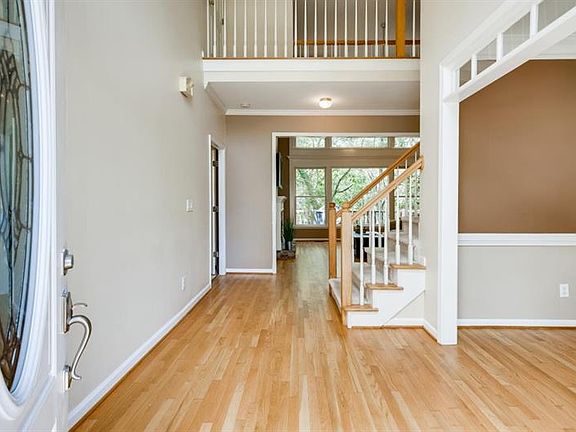 4th image of 230 Creekside Park Dr