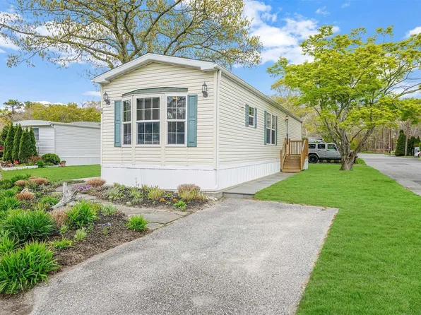 50 Birch Street, East Quogue, NY 11942