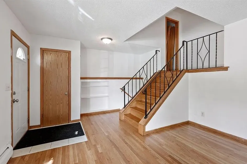 4 bed, 1.5 bath, 1280 sqft, $2,450 — Photo 1
