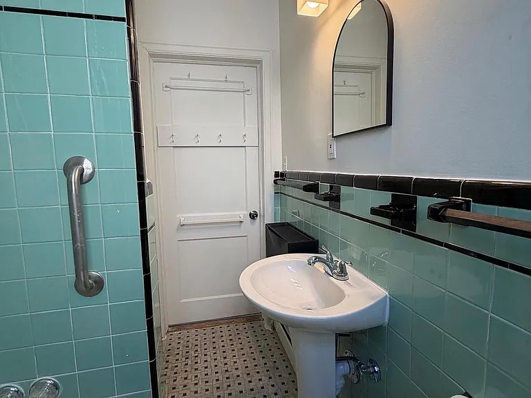 4611 Edmonston Rd #1 — Photo 34