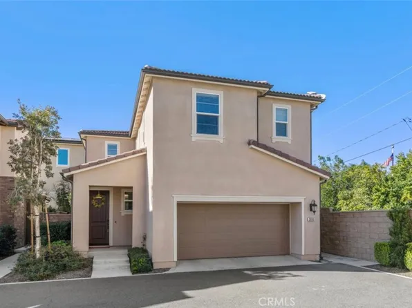 2886 Villa Catalonia Cir, Corona, CA 92881