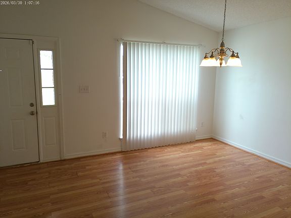 5th image of 5121 Cocoa Dr
