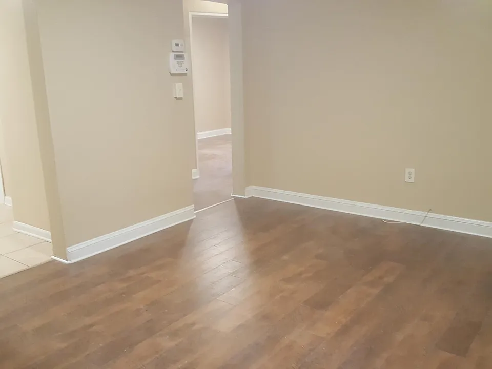 241 Hendrix Ave SW
