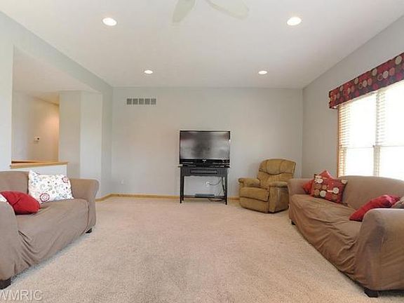 3rd image of 4338 Saddlehorn Dr