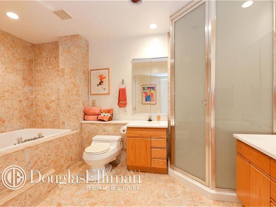 1st image of 275 Water St Floor 23