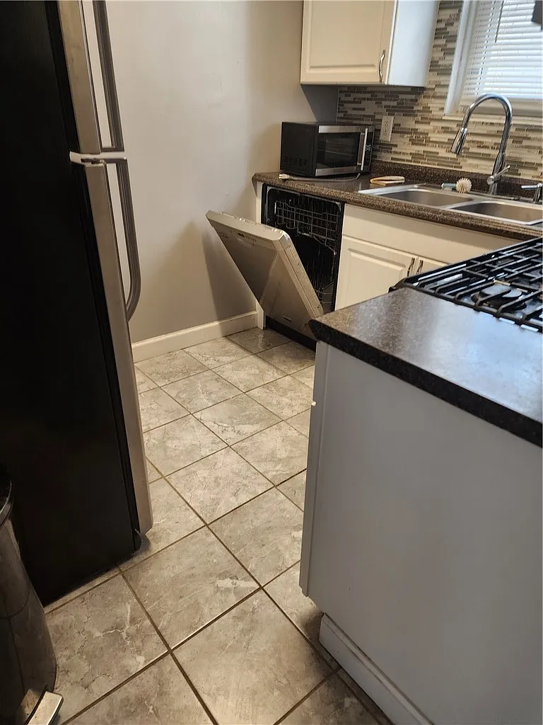 2 bed, $1,600 — Photo 2