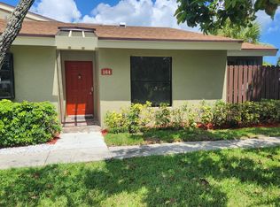 164 Meadows Dr, Boynton Beach, FL 33436