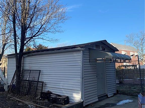 4th image of 1131 Allerton Ave