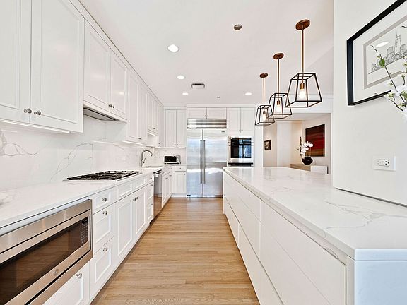 5th image of 270 E Pearson St APT 1201