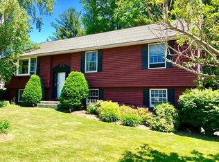 18 Pioneer Ln, Auburn, MA 01501