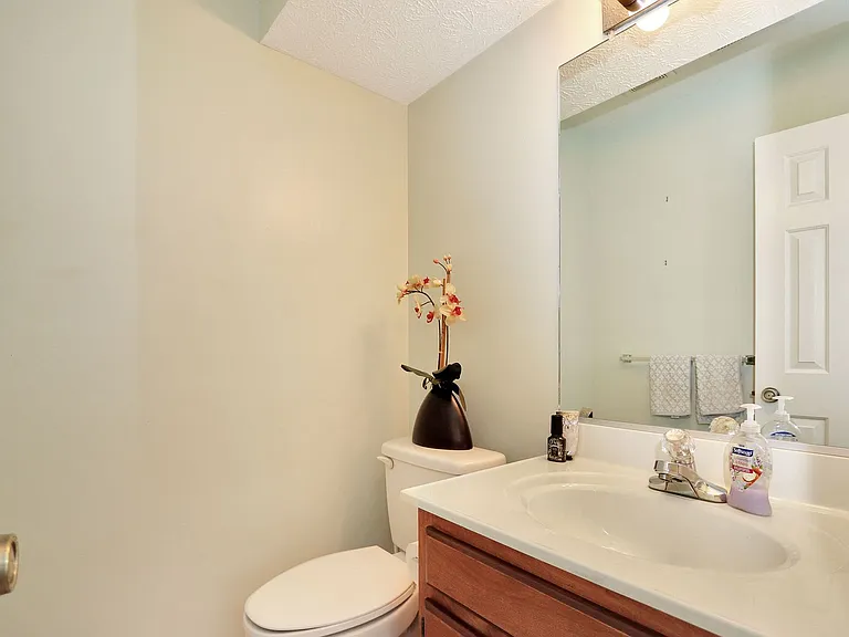 304 Charity Ln — Photo 14