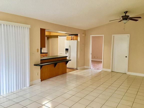 5th image of 17344 Phlox Dr