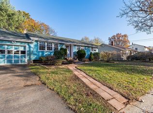 1437 Glenwood Dr, Piscataway, NJ