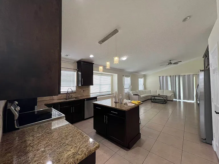10014 Rivers Pointe Dr — Photo 4