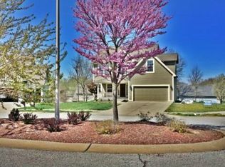8010 N Woodland Ave, Kansas City, MO 64118