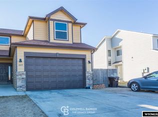 669 7th St, Evansville, WY 82636