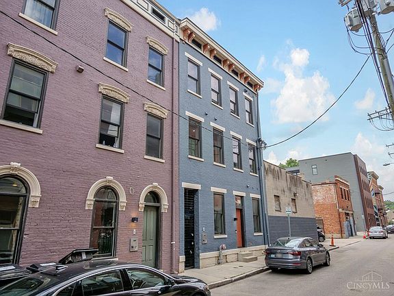 4th image of 1509 Pleasant St #151