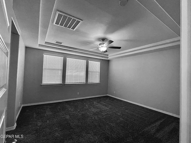 6009 Hidden Clove Ct — Photo 14