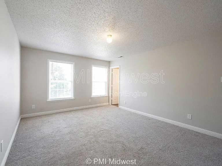 859 Runnymede Dr — Photo 33