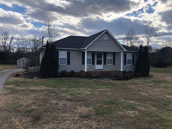 3rd image of 105 Bradley Dr