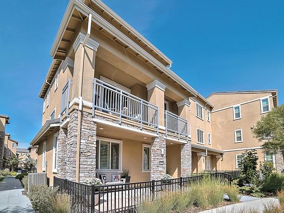 3rd image of 623 Avenue One