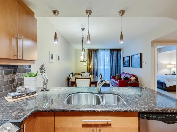 817 W 15th Ave SW #206, Calgary, AB T2R 0H8
