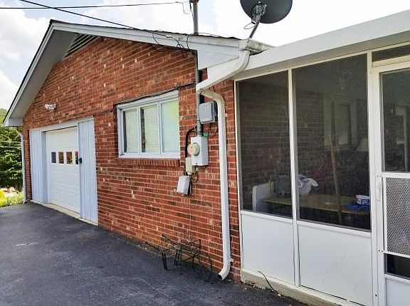 5th image of 4500 Lochiel Ct