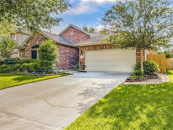3rd image of 25529 Oakhurst Forest Dr