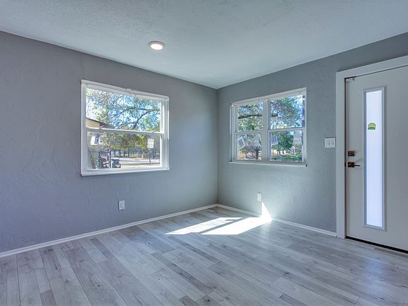 4th image of 4212 11th Ave S