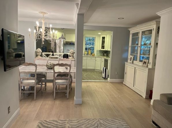 (undisclosed Address), Oyster Bay, NY 11771