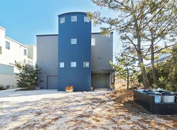 2nd image of 6709 Ocean Blvd