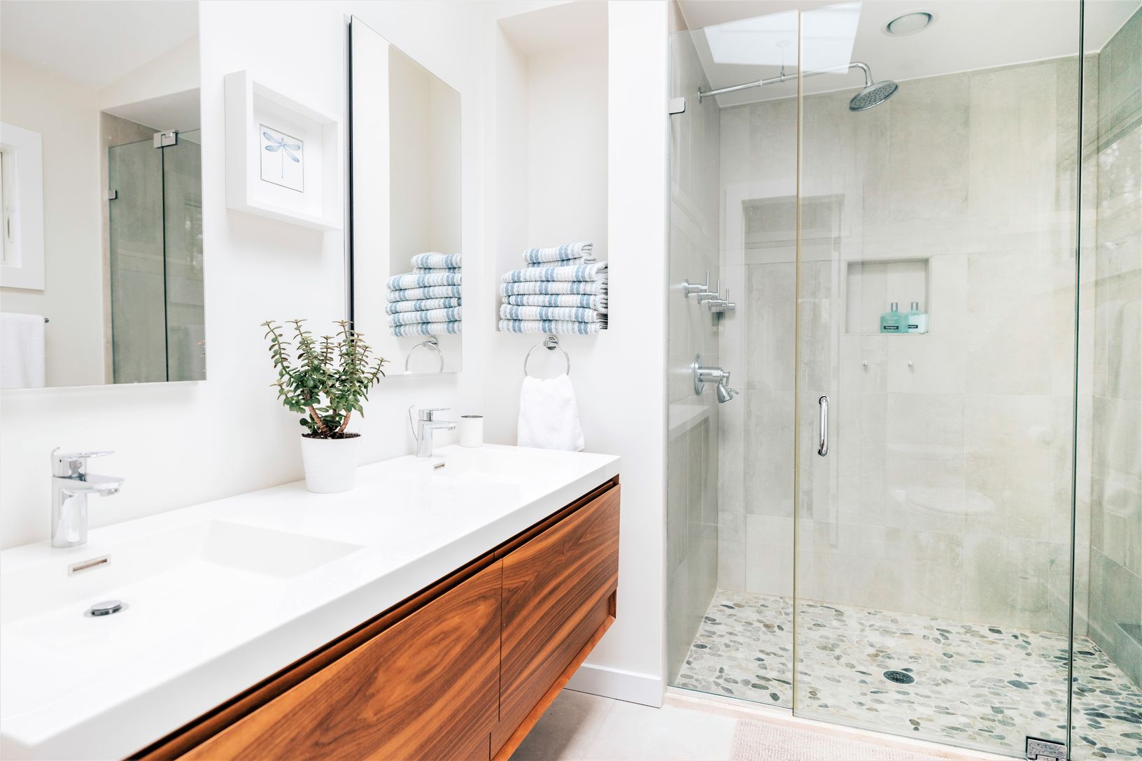  Pebble stones shower with dual shower head