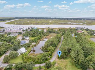 4042 Barnes Bluff Dr, Southport, NC 28461