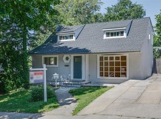 24821 54th Ave, Douglaston, NY 11362