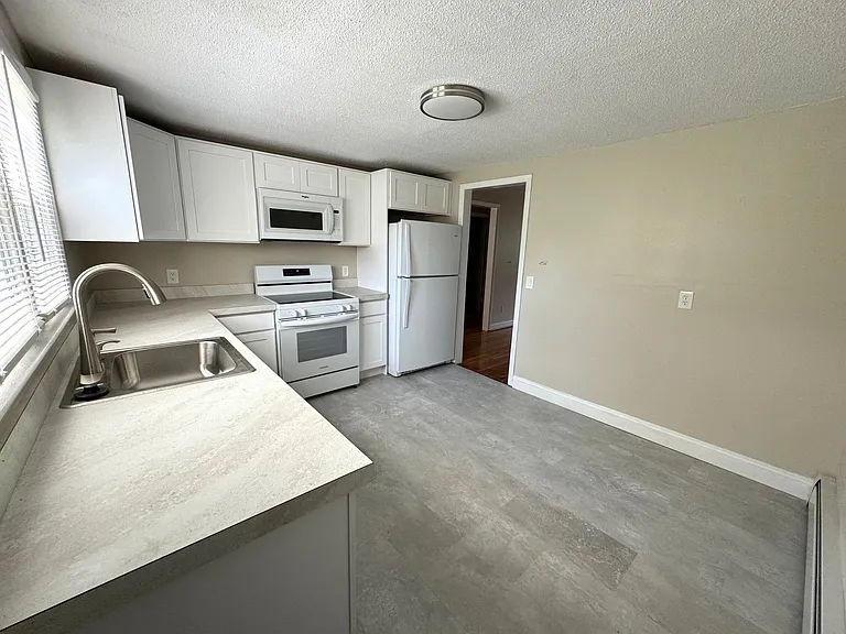 Meadowview Apartments — Photo 36
