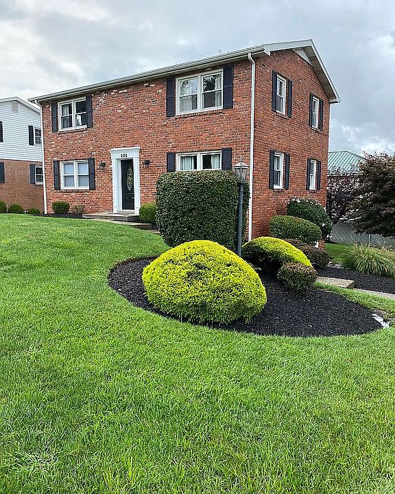 1st image of 221 Westwood Ave