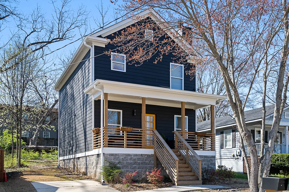 Building Photo - 604 Julian St NW