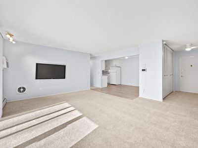 4350 Brookside Ct APT 302, Edina, MN, 55436