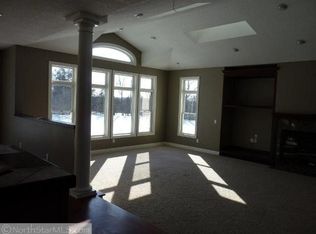 349 W Grove Rd, Hudson, WI 54016