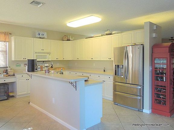5th image of 9793 Scribner Ln