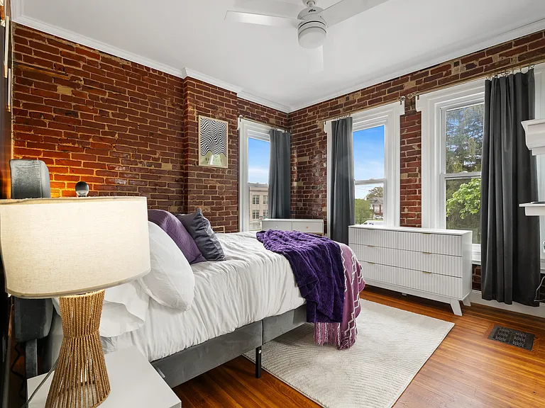 3rd bedroom on 2nd floor. King size bed.