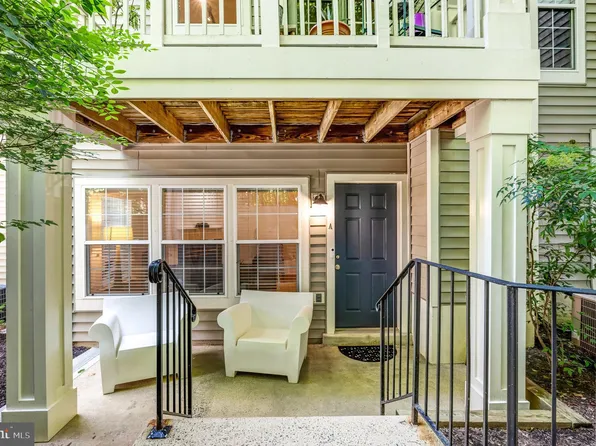 11400 Windleaf Ct Unit A, Reston, VA 20194