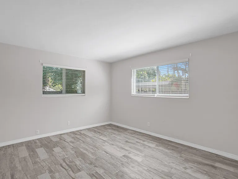 115 SW 1st Ave #1 — Photo 22