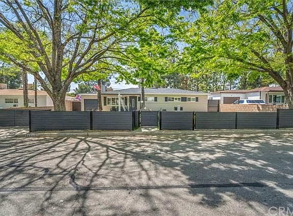 4th image of 6608 Merito Ave