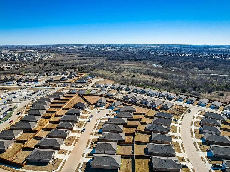 2832 Ozark Cir — Photo 8