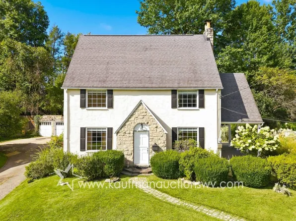 4 Jo Harry Dr, Fairmont, WV 26554